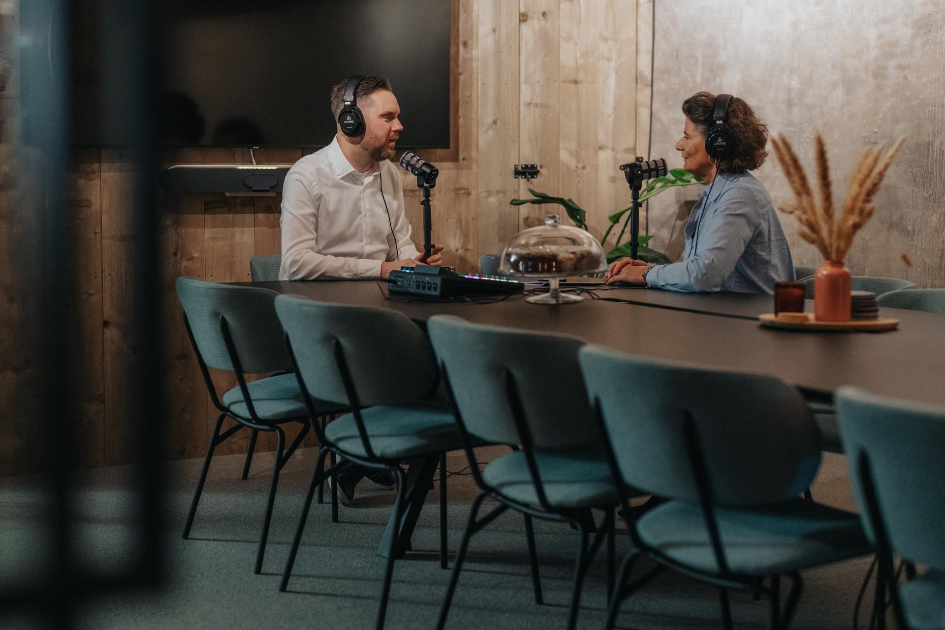 De Verbetercultuur Podcastopname Interview Met Headsets